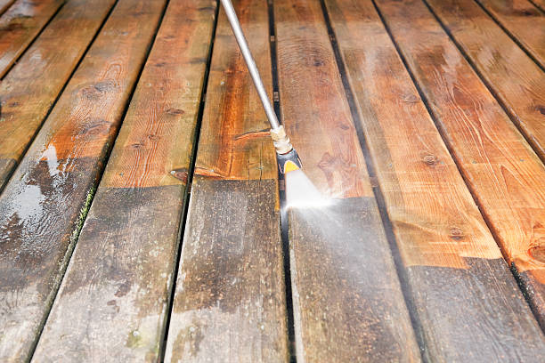 Why Choose Our Certified Pressure Washing Experts for Your Project Needs in Louisiana, MO?